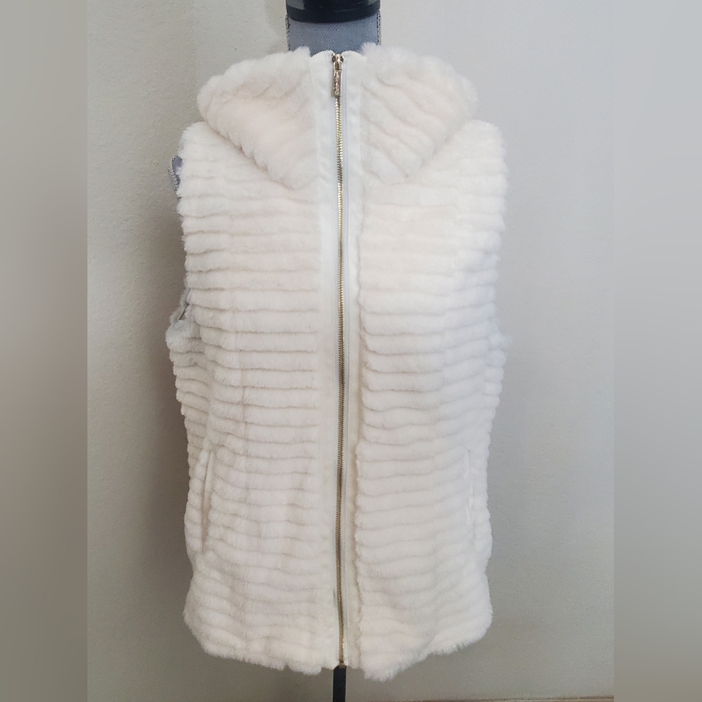 CK vest
